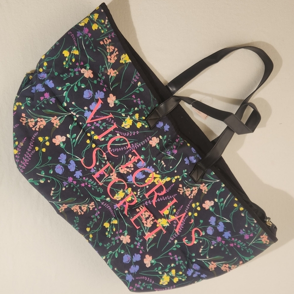 Victoria's Secret Weekender Bag Tote - Picture 1 of 3